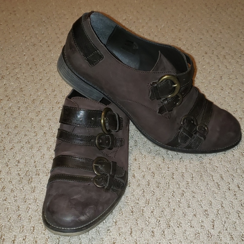 Boutique 9 brown leather buckled shoes sz 8.5